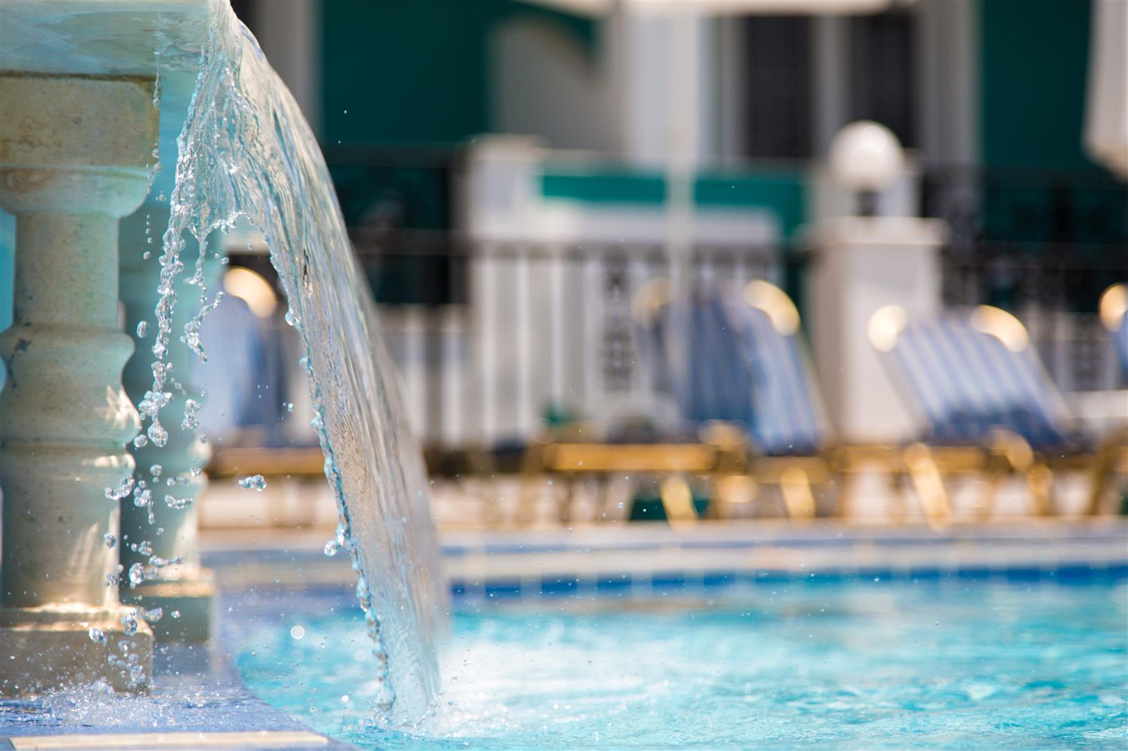 G&D Hotel -Extra-8 - AdamThanos.com