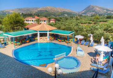 BAR ANDPOOL VIEW 2